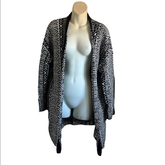 Old Navy Black White Aztec Sweater Cardigan - Picture 3 of 4